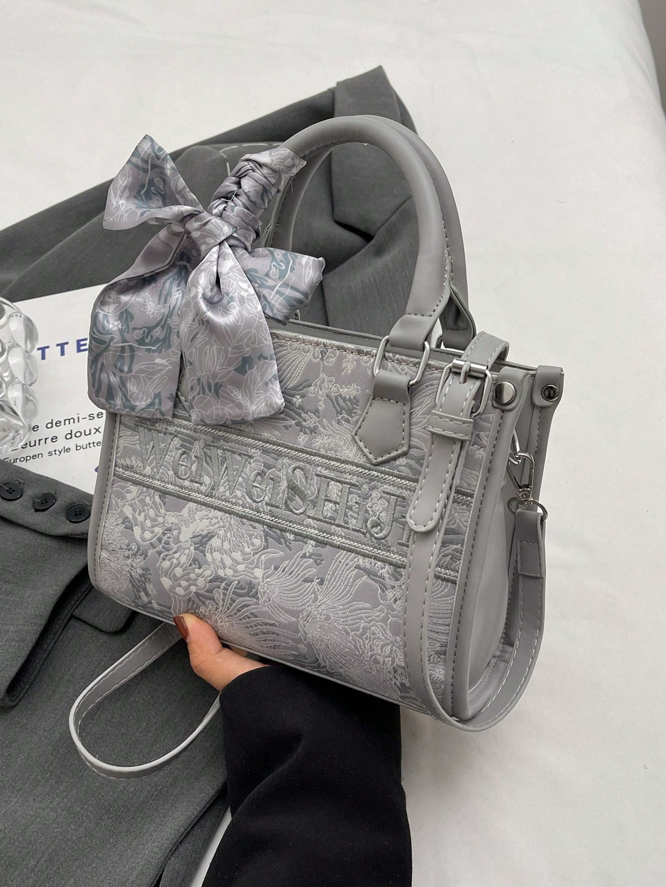 حقيبة يد نسائية قطعة واحدة عصرية – مطرزة من البولي...