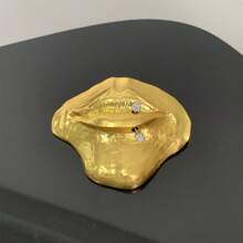 Vintage Devil Eye Metal Mask Lips Shape Abstract Personalized Brooch, Brass-Colored Artistic Badge Accessory - Mask - View 6