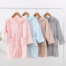 1 bộ Áo choàng tắm hình gấu có mũ trùm đầu cho trẻ em, khuyên dùng cho chiều cao từ 145cm trở lên, được làm bằng sợi Polyester có khả năng thấm hút cao, mềm và thoáng khí, thích hợp sử dụng ngoài trời và trong nhà - nhiều màu - Xem 3