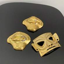 Vintage Devil Eye Metal Mask Lips Shape Abstract Personalized Brooch, Brass-Colored Artistic Badge Accessory - Mask - View 3