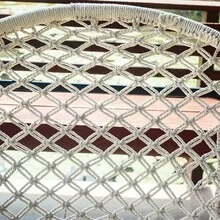 全新手編戶外懸掛籃，可當椅子或掛籃使用，可折疊掛起，配有收納袋可放書籍和水杯，適用於庭院露營