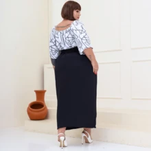 LIA ROSA Saia Feminina Curvy Midi Plus Size Evangélica Cintura Alta - Preto - Visão 4