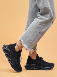 Zapatillas deportivas bajas para mujeres con cordones simples y lisas, zapatos casuales y transpirables con calcetines ligeros, zapatos deportivos minimalistas para correr - Negro - Ver 4