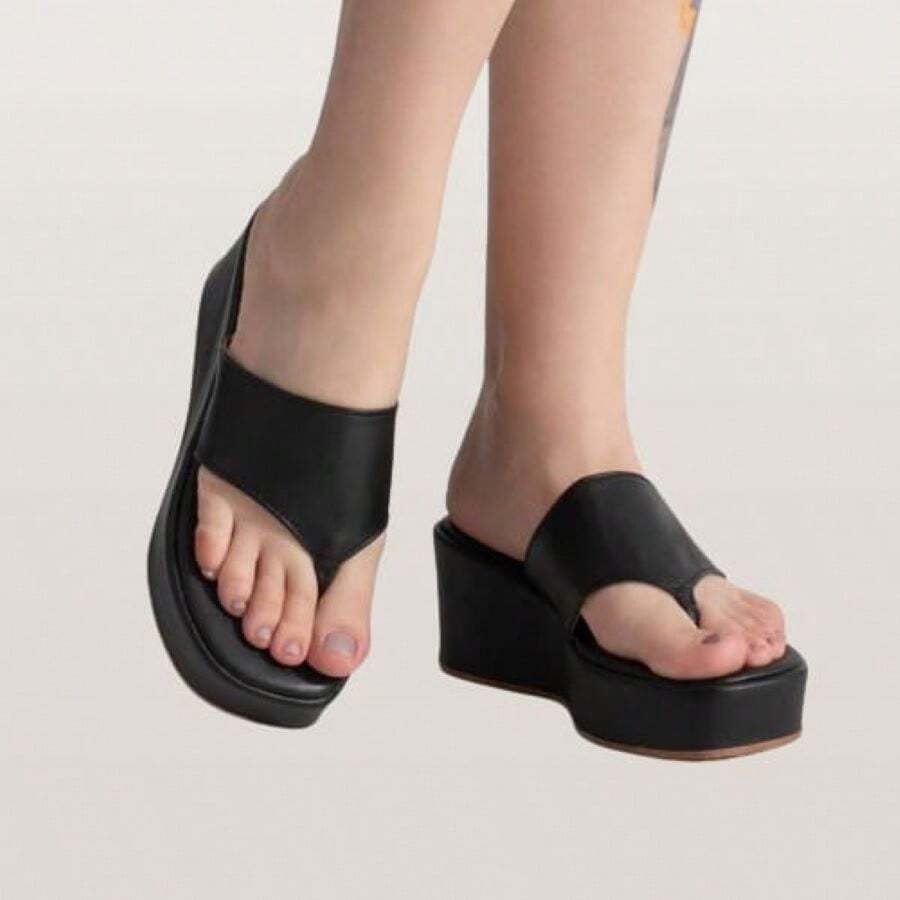 Women Platforms & Wedge Sandals - Negro - View 1
