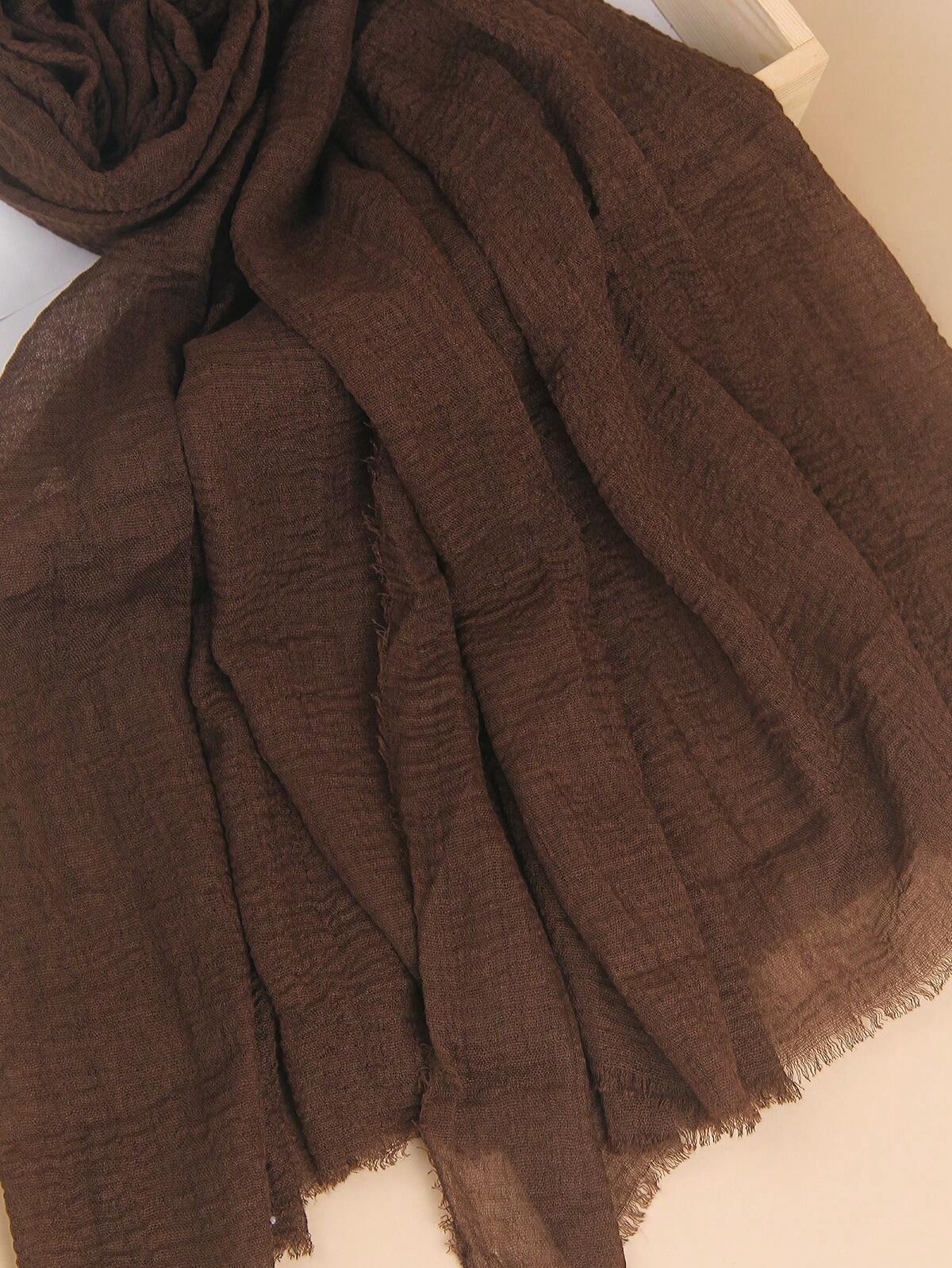 1 pièce Foulard plissé basique de couleur unie classique pour femme portant l'abaya 3