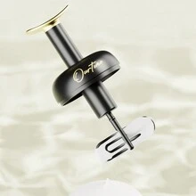 攜帶方便的手動泡沫器，適用於臉部潔面乳、洗髮水和沐浴露 - 黑色 - 查看 2
