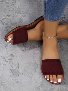 2024 New Women's Home Beach Slippers, European Plus Size Cross-Border Sandals