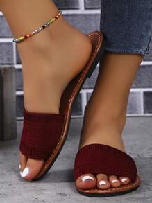 2024 New Women's Home Beach Slippers, European Plus Size Cross-Border Sandals