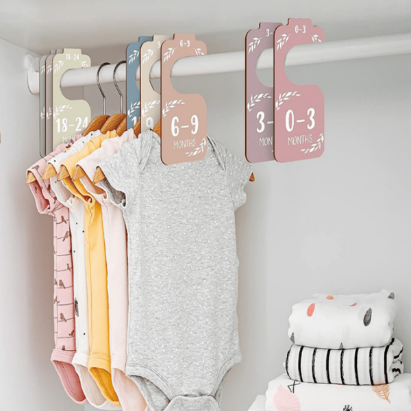 1pc Wooden Baby Wardrobe Divider With Double-Sided Colorful Patterns, 8pcs, 24+ Months Love Valentine