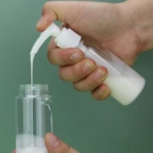 1PC Travel Transparent Lotion Bottle Portable Cosmetic Plastic Bottle Refillable Container - Clear - View 3