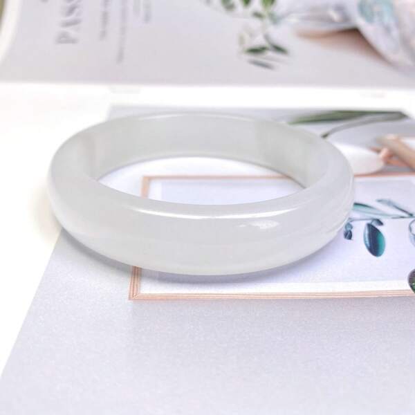 1 Bracelete de Jade Natural Grau A, Bracelete de Pedra Preciosa, Joia de Qualidade (vários tamanhos e cores disponíveis) Bracelete de Moda Feminina, Bracelete de Meditação de Cura, Bracelete com Pedra Verde Lisa, Bracelete de Pedra Natural, Pode Promover Sabedoria, Equilíbrio e Paz, Dê Um Presente Para Ela.