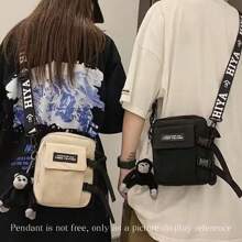 Bolsa de hombro multifuncional de forma cuadrada para estudiantes, mini bolso de hombro para hombres con gráficos de letras y un Charm, adecuado para universidad, deportes, transporte, bolso esencial de nailon portátil, bolso de invierno, Acción de Gracias, bolso tote, riñonera, bolso de ciclista, bolso tipo vagabundo, bolso de cadera, bolso de vacaciones, bolso bandolera para camping, mochila de vuelta al colegio, bolso cruzado de primavera, útiles escolares, bolso de mano