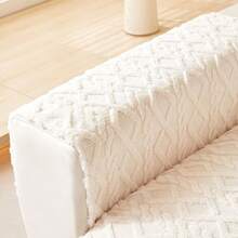 1PC Winter Plush Non Slip Sofa Cover, Suitable For Pet Friendly Furniture Protector In Living Room, Bedroom, And Office - Machine Washable And Water Washable Sofa Mats