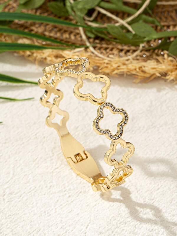 1pc Fashionable Charm Hollowed-Out April Grass Gold Open Bangle And Cubic Zirconia Four-Leaf Clover Bangle, With Spring Clasp, Stylish Minimal Micro-Inlaid Rhine Gold Color-Keeping Bangle, Suitable As Festival Gift For Women Valentines,Mom,Mother,Mother's Day,Gift