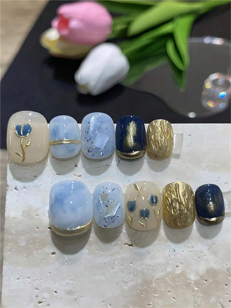 手工製作，10入組海藍色玫瑰花染指甲藝術，夏日清新優雅設計具有高端閃光，藍色和金色小花，適用於女孩，母親和女性的禮物。可拆卸式假指甲，適合節日，派對，約會和日常佩戴。增強公平膚色。 - 彩色 - 查看 1