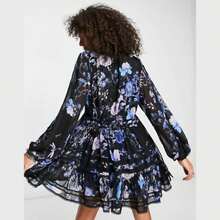 Free People Váy mini Cherry Blossom màu đen/xanh - đen/xanh - Xem 2