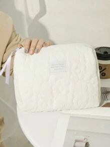 1 PC White Quilted Cloud Bag Make Up Bag, Fashionable And Casual Large Capacity Portable Zipper Makeup Bags, Travel Storage Stationery Storage, Vacation Essentials Cosmetic Bags For Pouch Pads, Wired Earphones, Earpods, Headphones, Charger, Lipsticks, Cosmetics, Perfume, Skin Care And Beauty Products, Home Decor, For Mom, Women, Nurses, Students, School Girls, Keys, Holiday Gifts Bag, Makeup Bag, Toiletry Bag, Desk Organiser, Cosmetic Bag, Makeup Pouch, Make Up Organizer, Vanity Accessories, Make Up Pouch, Makeup Bags,Cosmetic Bag,Makeup Organiser,Travel,Makeup Pouch,Bag,Vanity,Make Up Pouch,Travel Essentials,Pouch Bag,Travel Essential,Vanity Accessories,Small Makeup Bag,Makeup Pouch,Cosmetic Bag,Travel Essential,Large Capacity,Large Makeup Bag,Christmas Gifts,Pouch,Travel,Gifts For Women Travel Essential,Pouch,Clutch / Small Handbag, Makeup Organizer,Makeup Organize,Pouch,Brush Holder,Mini Pouch,Large Capacity Pouch
