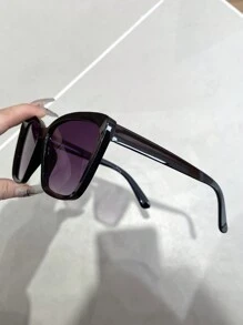 1pc Women Cat Eye Plastic Frame Personalized Casual Style Fashion Glasses For Outdoor Travel Driving Clothing Accessories Beach Accessories For Women Glasses Shades Basics Fall Winter Women Outfits Clothes Business Casual Gifts For Summer Beach Vacation, Outdoor, Travel