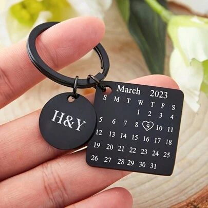 Custom Calendar Keychain For Men, Engraved Calendar Keychain, Special Date Calendar Heart Keychain, Personalized Keychain For Couple, Anniversary Gift For Husband, Dawg, Engraved, Stainless, Colorful, Cute, Adorable, Funny, Kawaii, Y2K, Stylish, Unisex, Casual, Custom, Personalized, Unique, Customized, Ideal Gifts For Him, Ideal Gifts For Her, Her, Boyfriend, Girlfriend, Family, Friends, Children, For Anniversaries, For Birthdays, For Graduation, For Housewarming, For Weddings, Bag Charms