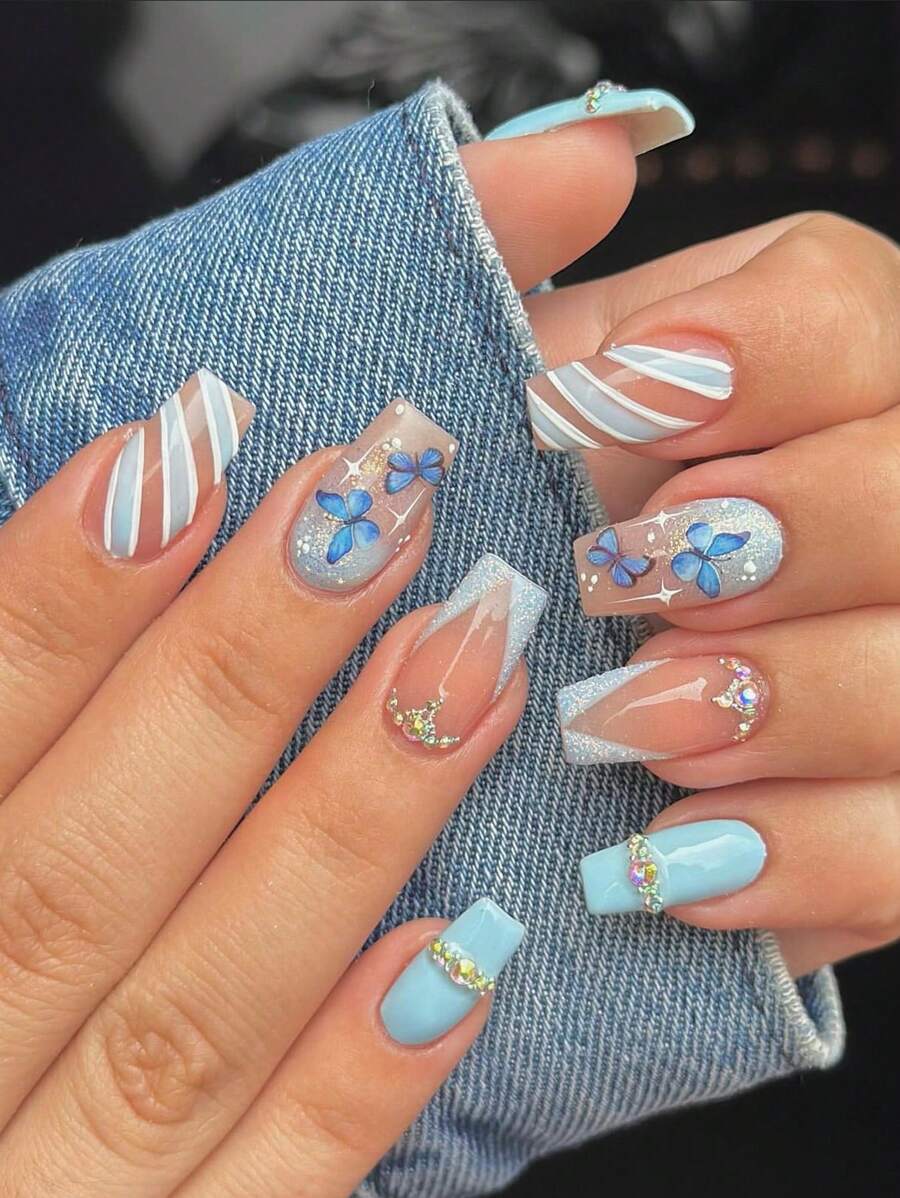 使用 24 件中号方形假指甲立即提升您的外观，蓝色法式 3D 水钻装饰未完成假指甲蝴蝶压在指甲上，闪光 - 1 件指甲锉和 1 件指甲胶贴纸套装指甲适合女孩母亲女士礼物，美白美甲套装带可拆卸假指甲适合节日、派对、约会和日常佩戴美甲用品指甲 - 藍色 - 查看 1