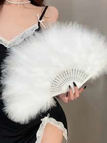 Éventail en tissu pour femmes, accessoire de danse, synthétique avec plumes et pliable, joli éventail de décoration de mariage. Meilleur cadeau pour l'anniversaire