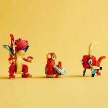 LEGO Đồ chơi rồng đỏ Creator 3 trong 1, Biến đổi từ đồ chơi rồng thành đồ chơi cá thành đồ chơi phượng hoàng, Ý tưởng quà tặng cho bé trai và bé gái từ 6 tuổi trở lên, Bộ đồ chơi động vật cho trẻ em, 31145 Đồ trang trí phòng Quà tặng Giáng sinh Khối màu Khối màu - 1 màu - Xem 4