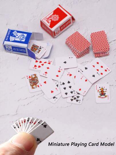 1 zestaw miniaturowych modeli pokera, w tym 54 miniaturowe karty pokerowe i 2 miniaturowe pudełka, odpowiednie do dekoracji domu w skali 1:12, akcesoria do robienia zdjęć mikro scen, miniaturowe karty do zdobienia paznokci DIY 1 cm * 1,5 cm, wymagany montaż