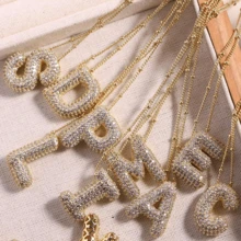 1入全新豪華微鋪鑽A-Z 26個英文字母吊墜項鍊，14K鍍金中性起名字母吊墜項鍊