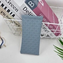 Minimalist PVC Sunglasses Organizer Case For Prescription Glasses, Sunglasses, Data Cables, With Auto Closure, Portable Makeup Bag Glasses Case Holder Organizer Storage Eyeglass Case Protective Case Glasses Bag Sunglasses Pouch For Travel Vacation Cruise Summer Holiday Travelling Bag Travel Stuff Essentials For College Dorm Home School Travel Kit
