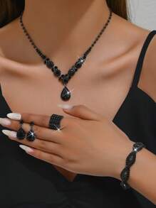 5pcs/Set Fashionable Black Jewelry Set - Necklace, Earrings, Bracelet, Elastic Ring