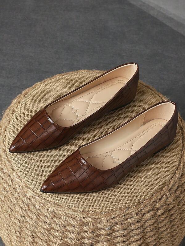 Chaussures plates pour femmes confortables, avec motif peau de serpent noire, extérieur rouge, motif en pierre rose à bout pointu, jaune pour les vacances, gris pour les voyages, bordeaux pour l'automne, vert olive pour le casual, polyvalentes, bleu clair et marron