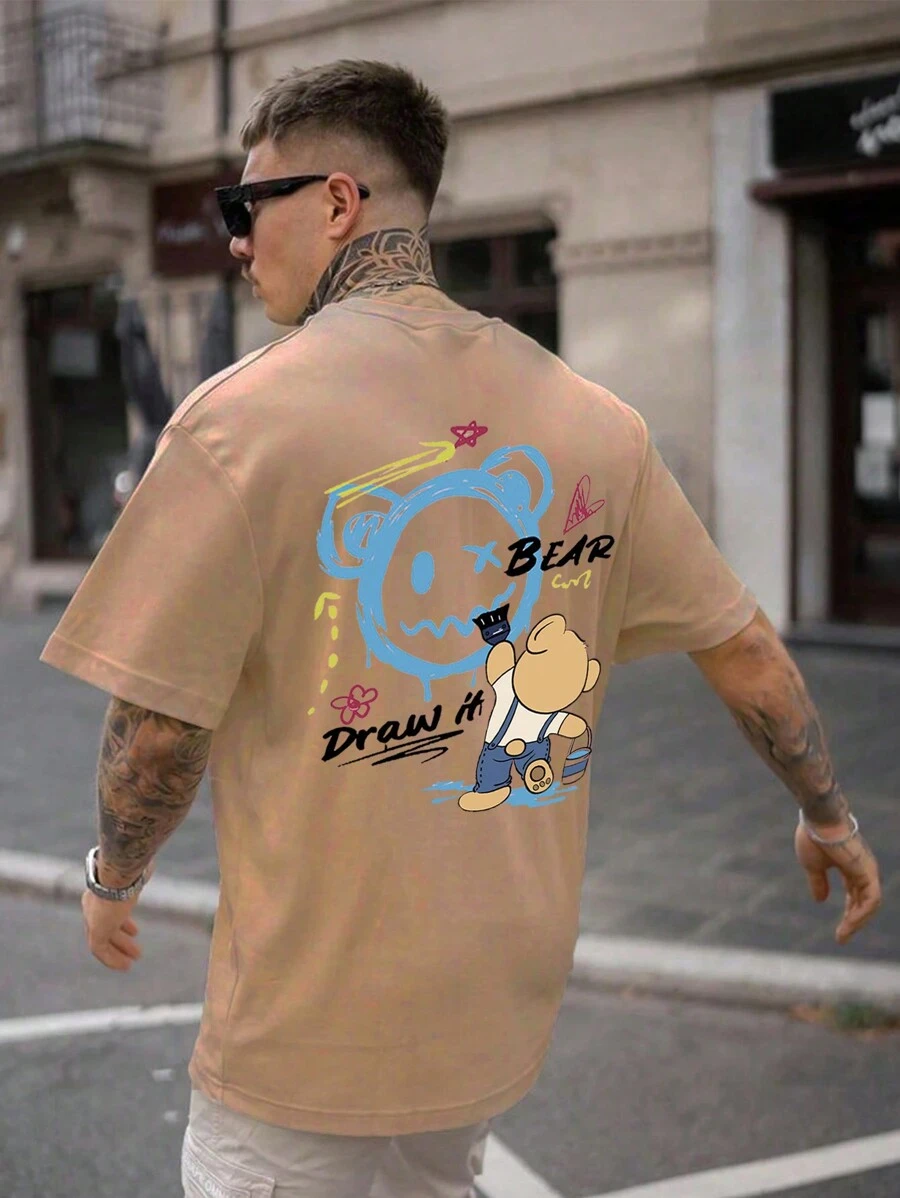 MURAMASA Men Cartoon Letter Print Drop Shoulder T-Shirt - 卡其色 - 查看 1