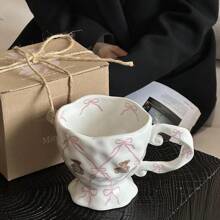 1个创意手绘可爱小熊陶瓷马克杯，带蝴蝶结 - 个性化釉下彩家用咖啡杯/冰茶杯 - 理想的圣诞礼物和送给女朋友的礼物 - 节日礼盒纪念品，返校礼物 - 白色 - 查看 3
