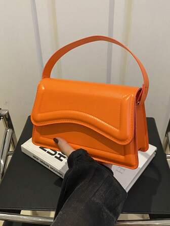 新款橙色女士純色PU小方包，簡約時尚的外出手提包，時尚百搭。