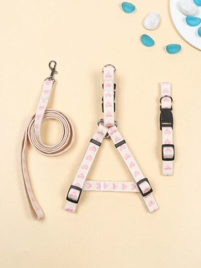 جهاز مثالي للتنزه يحتوي على مقود للكلب الصغير والجراء بتصميم قلب جذاب مصنوع من البولستر المناسب للاستخدام الخارجي