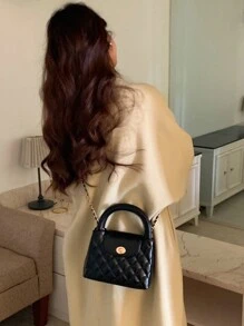 New Fashionable Versatile Quilted Embroidery Thread Shoulder Chain Bag, Perfect For Commuting, Dating Or Carrying As Handbag