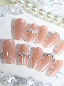 手工製作10入組長棺材形粉色優雅假指甲，珍珠光澤粉色純色，具備3D立體裝飾鑲鑽及仿真珍珠，完全覆蓋亞克力美容假指甲，適用於年輕女性和女孩的婚禮，隨貼即用的美甲工具 - 淺粉色 - 查看 6