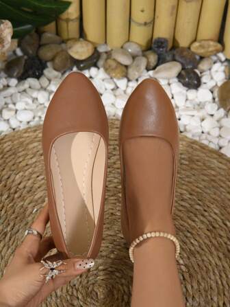 Women's New Summer/Autumn Soft Flat Arrow-Shaped Casual Shoes, Elegant & Fashionable, Brown, Ideal For Daily Commute And Vacation