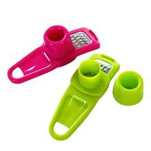 1 Multifunctional Plastic Garlic Press And Ginger Grinder - Handheld Manual Garlic Masher Tool - Kitchen Gadget, No Electricity Needed, Durable Kitchen Tool, Camping Barbecue Accessory