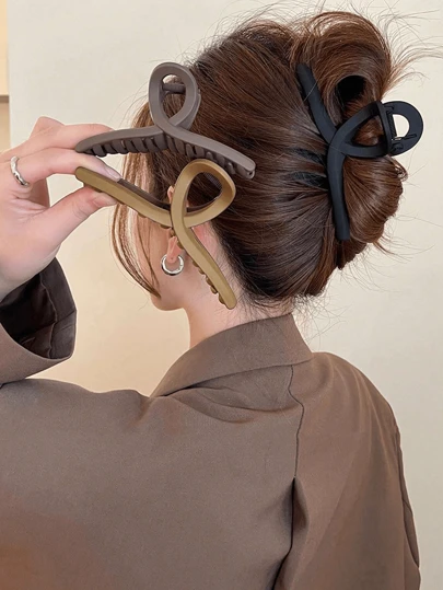 3个装女士哑光黑棕色十字形大号发夹，适合日常使用、造型、沐浴、化妆、服装配饰，优雅百搭，方便携带，休闲百搭。女士配饰，发饰，女士发饰，美发工具，美容配饰，卷发配饰，女士发饰，秋季，旅行，美发工具，女士配饰，发饰，秋季，头发，发饰，女士发饰，旅行，发饰，女士发饰，美发工具，发饰，发饰，美饰，礼物，旅行，女士礼物，发饰，圣诞礼物，圣诞礼物，女士圣诞礼物，成人圣诞礼物，成人圣诞礼物，发饰，成人发饰，成人发饰，成人发饰，成人发饰，成人发饰，成人发饰，成人发饰，成人发饰，礼物创意，美容圣诞礼物，女士礼物