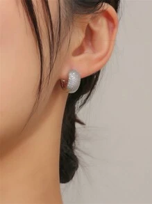 rakol 2pcs Fashionable Copper Cubic Zirconia Hollow Out Decor Wide Hoop Earrings Suitable For Women's Daily Wear - Earrings - View 2