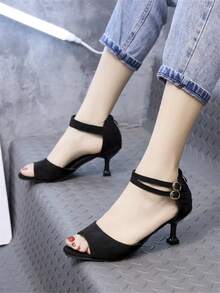 Modne damskie sandały na wysokim obcasie, czarne zamszowe szpilki Eleganckie sandały na wysokim obcasie Peep-Toe - Czarne - Zobacz 4