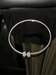 Choker ze strasami