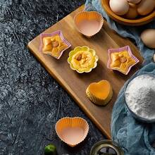 10 pièces Set de moules de cuisson en silicone, Moules à cupcakes en forme de cœur/étoile/fleur, Mini moules à gâteau en silicone pour muffins, desserts, idéal pour les passionnés de cuisson, outils de cuisine durables pour les fêtes d'anniversaire et les vacances - Multicolore - Voir 1