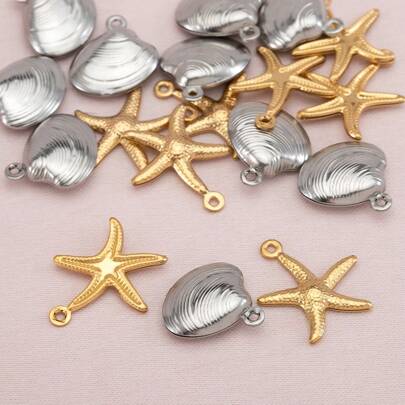 10入組不鏽鋼海星和海貝吊墜，啞光金和鋼色成分，靈感來自海洋，帶有孔用於製作波希米亞項鍊，耳環，髮夾，鑰匙扣等DIY珠寶配件。適合度假穿搭