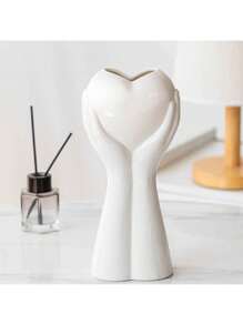 1 pièce Vase de décoration pour la maison en forme de cœur tenu à la main de style européen, design artistique en résine du corps humain pour fleurs, centre de table moderne unique pour mariage, salle à manger et décoration de salon