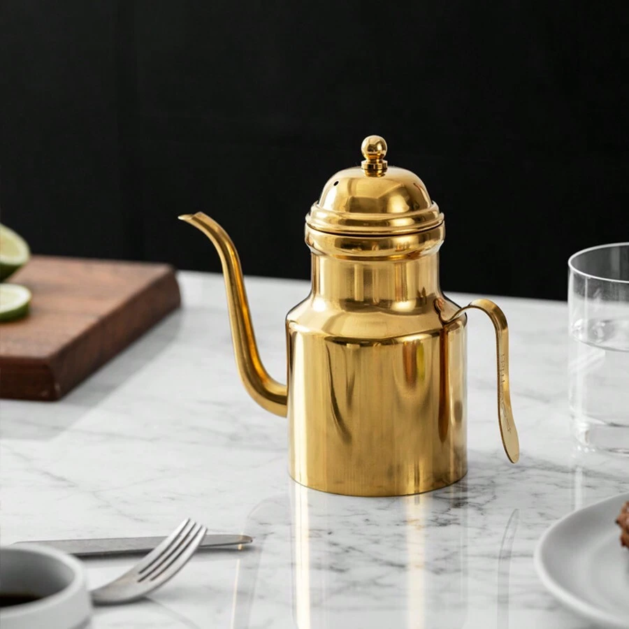 1pc 304 Stainless Steel 8oz Oil Dispenser Bottle, Elegant Small Size For Home Use, Applicable For Oil, Grease, Sauce And Vinegar