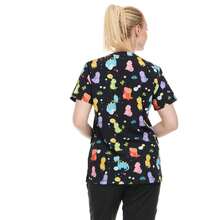 Women's Printed V-Neck Scrub Top – 4-Way Stretch - Multi-Pocket, Soft Stretch Fabric – Fun Dinosaur Pattern | Clinical Scrubs | Nurse Beauty Salon Workwear | Spa Doctor Nursing Clinical Suit - màu đen - Xem 3
