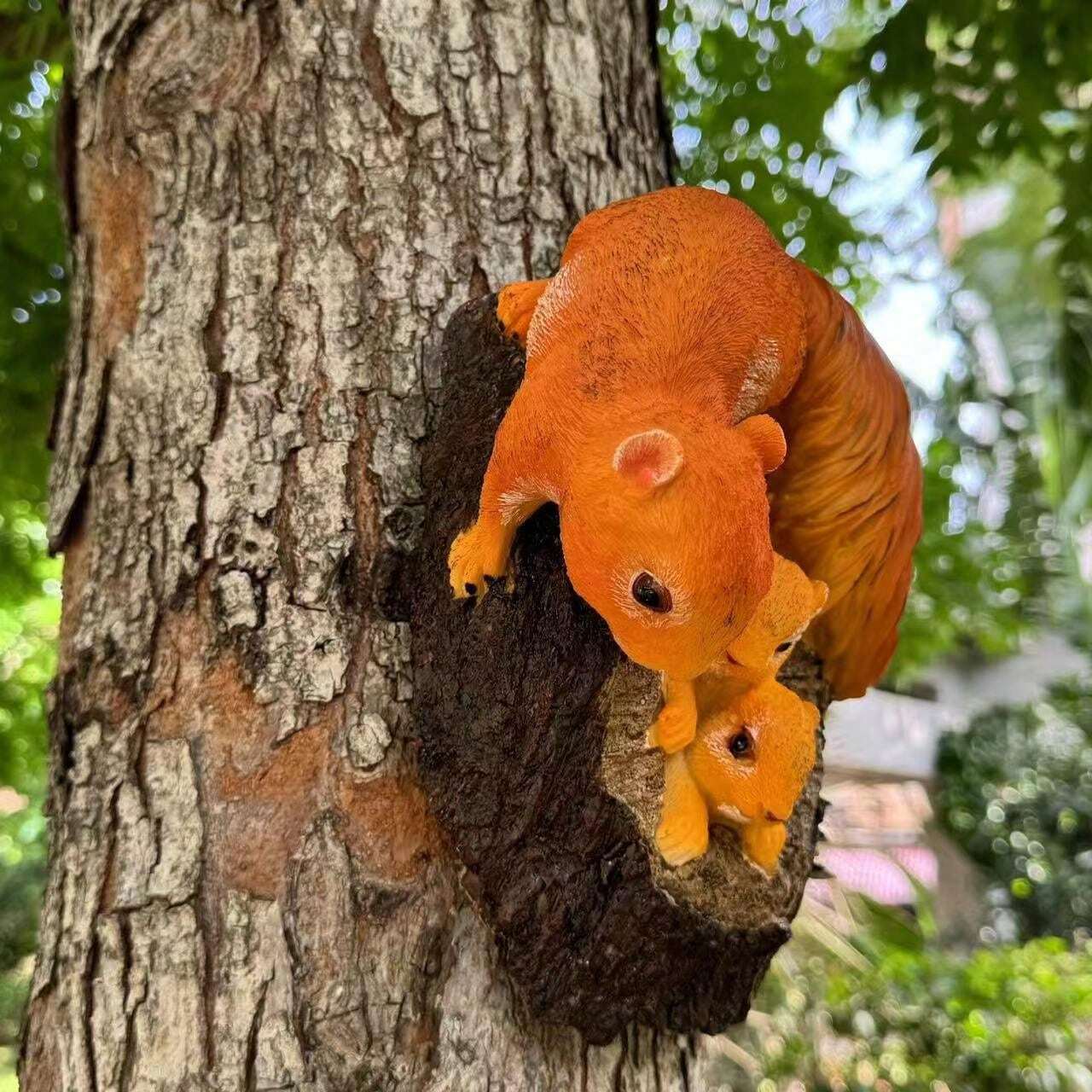 Realistic Animal Tree Hole Pendant, Hanging Decoration For Outdoor