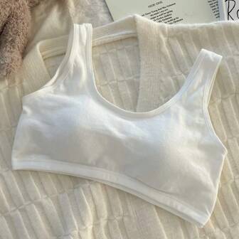 适合少女的 U 型背心内衣，旨在提供良好的背部支撑。胸罩罩杯牢固贴合并防止乳头突出。适合少女的运动胸罩，无肩带，短款